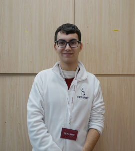Fernando, voluntario en el Centro de Día FEPAMIC en Córdoba